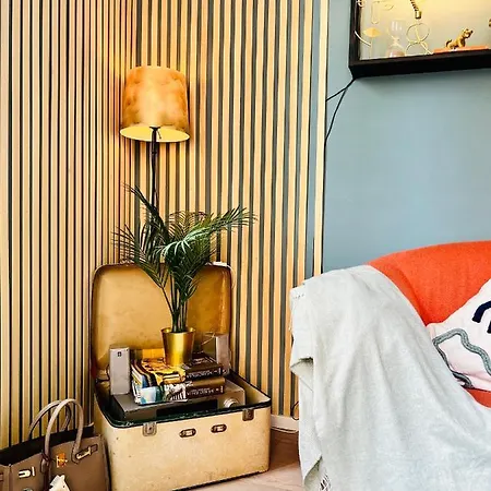 Apartment Sr